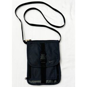 Nike Travel Nylon/Poly Organizer Crossbody Bag